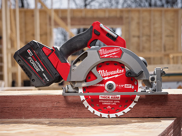 Milwaukee M18 FUEL Cordless Circular Saw 2834
