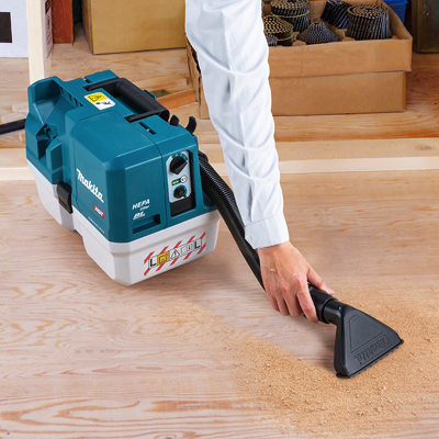 Makita VC014GLZ 40V MAX XGT Brushless Cordless 7.5L Dust Class L HEPA Portable Vacuum Cleaner (WET & DRY) BARE UNIT