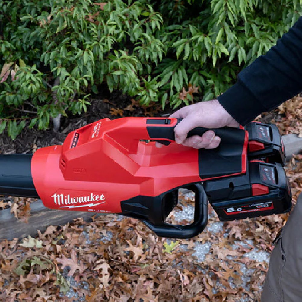 MILWAUKEE M18 FUEL Dual Battery Blower Kit With 2 X M18 FORGE 8.0AH Battery & DUAL BAY Fast Charger M18 F2BL KIT