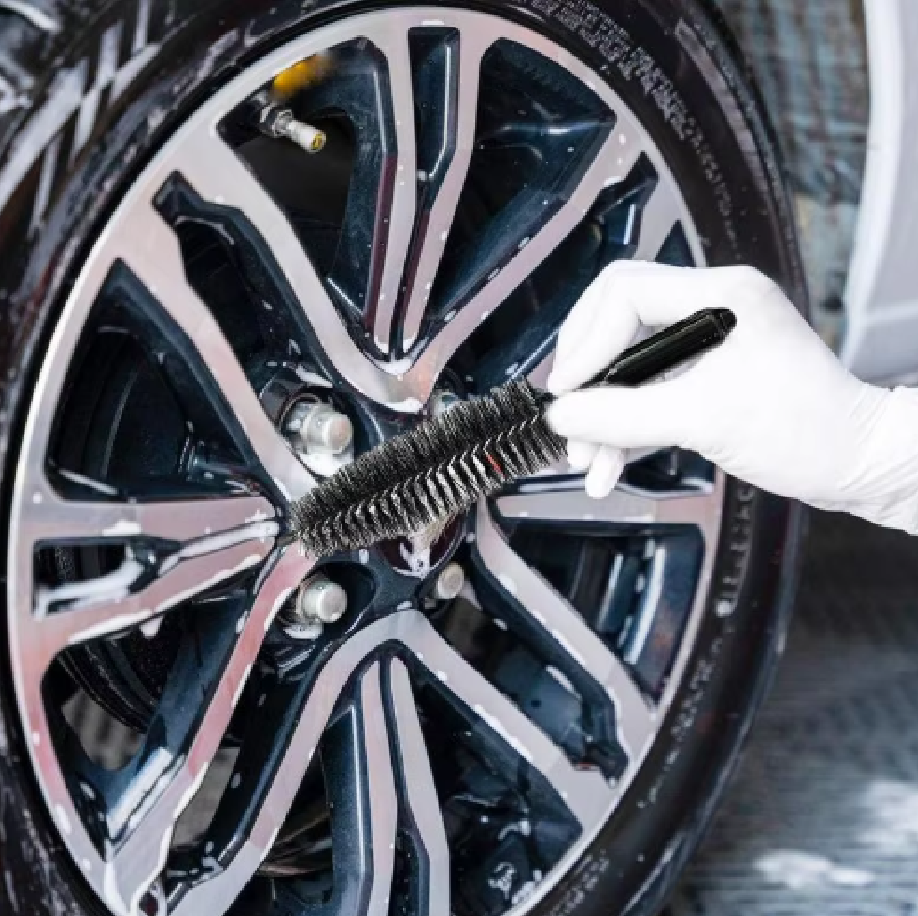 River WHEEL & TYRE HAND BRUSH